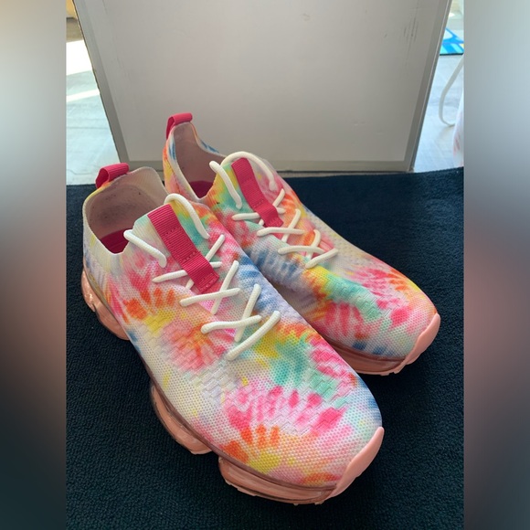 Lucky Step Shoes - Women’s White Sneakers with Pink Insole